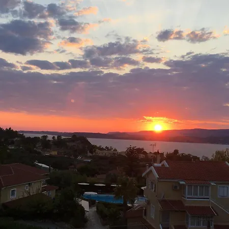 Despina Studios And Lejlighed